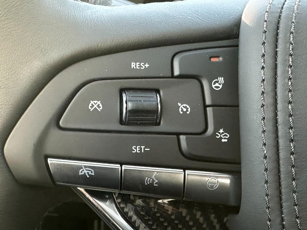 Cadillac CT5-V Vehicle Full-screen Gallery Image 13