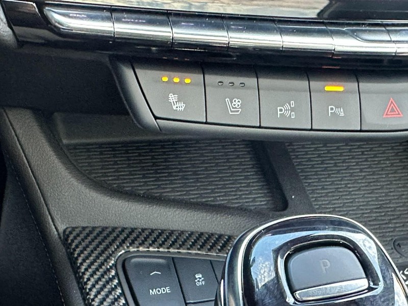 Cadillac CT5-V Vehicle Full-screen Gallery Image 17