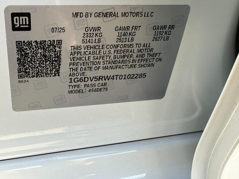 Cadillac CT5-V Vehicle Full-screen Gallery Image 19