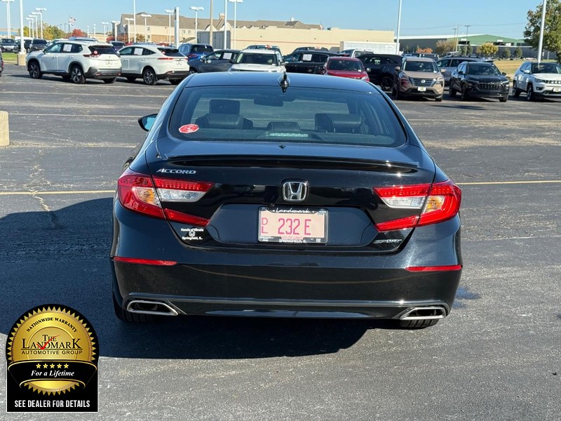 Honda Accord Sedan Vehicle Full-screen Gallery Image 7