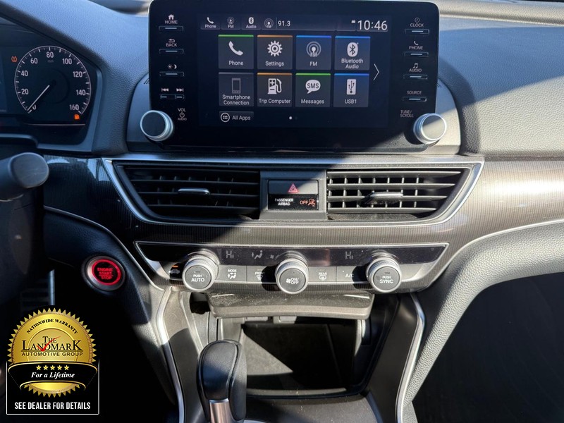 Honda Accord Sedan Vehicle Full-screen Gallery Image 17