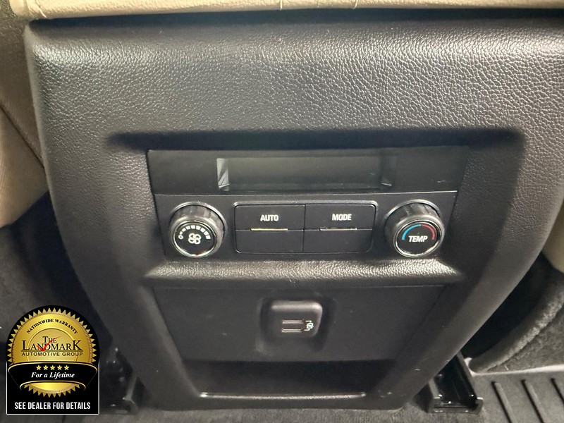 Chevrolet Traverse Vehicle Full-screen Gallery Image 15