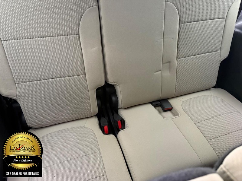 Chevrolet Traverse Vehicle Full-screen Gallery Image 16