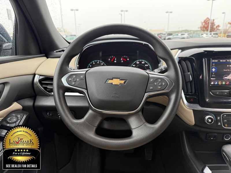 Chevrolet Traverse Vehicle Full-screen Gallery Image 18