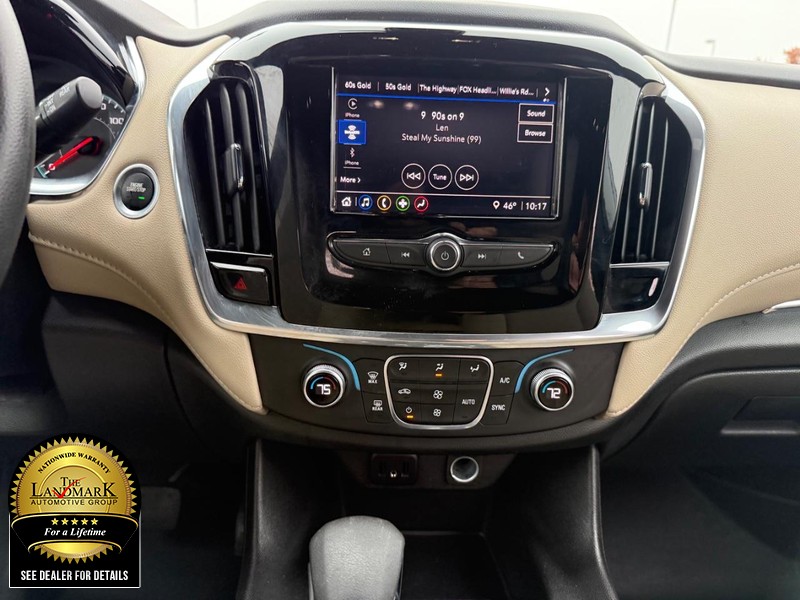 Chevrolet Traverse Vehicle Full-screen Gallery Image 19