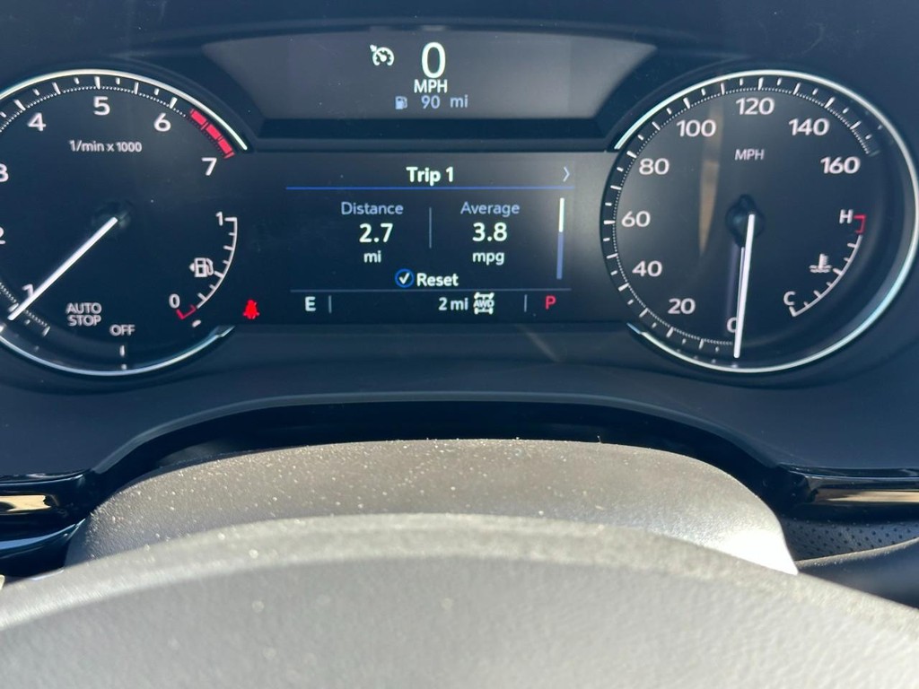 Cadillac XT6 Vehicle Full-screen Gallery Image 15