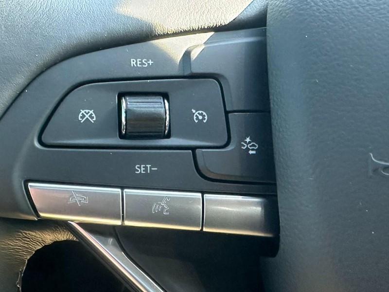 Cadillac XT6 Vehicle Full-screen Gallery Image 13