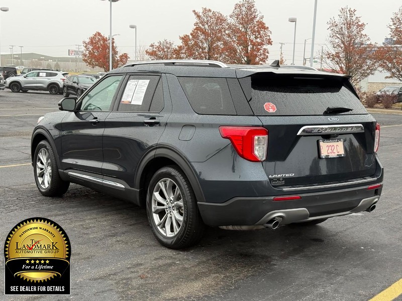 Ford Explorer Vehicle Full-screen Gallery Image 6