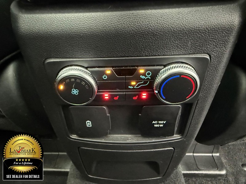 Ford Explorer Vehicle Full-screen Gallery Image 17