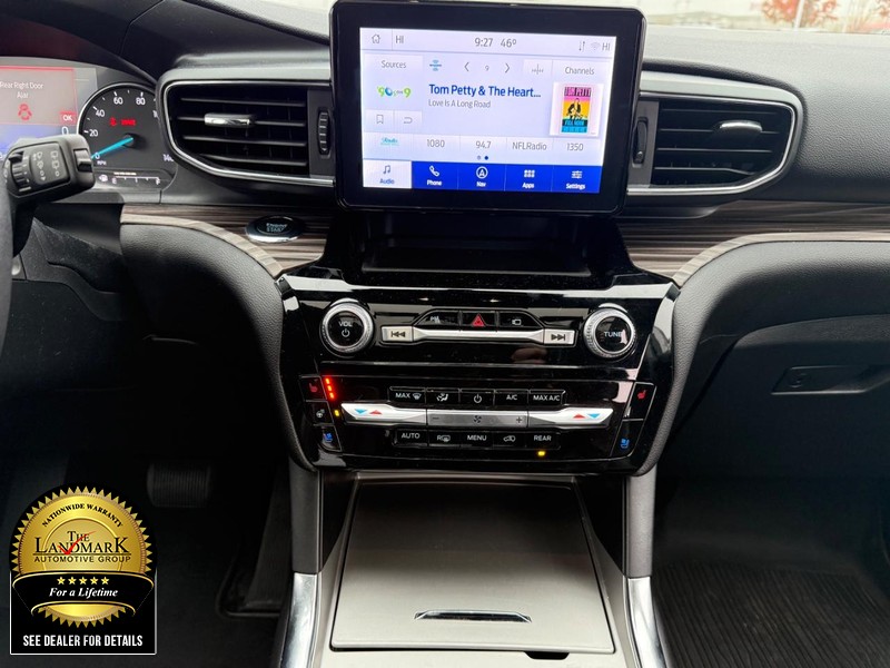 Ford Explorer Vehicle Full-screen Gallery Image 21