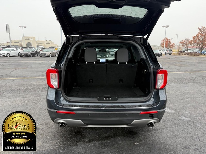 Ford Explorer Vehicle Full-screen Gallery Image 22