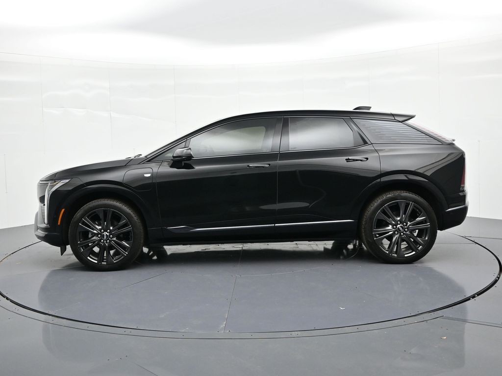 Cadillac OPTIQ Vehicle Full-screen Gallery Image 8