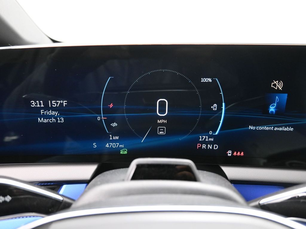 Cadillac OPTIQ Vehicle Full-screen Gallery Image 9