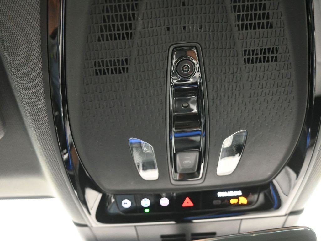 Cadillac OPTIQ Vehicle Full-screen Gallery Image 13