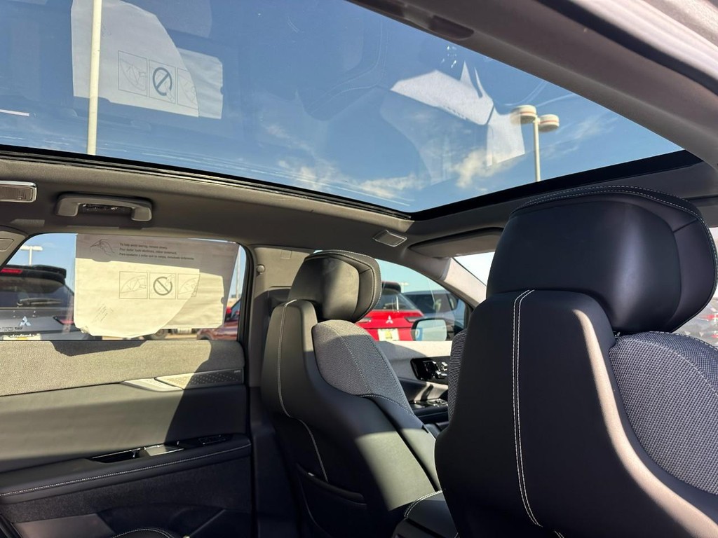 Cadillac OPTIQ Vehicle Full-screen Gallery Image 5