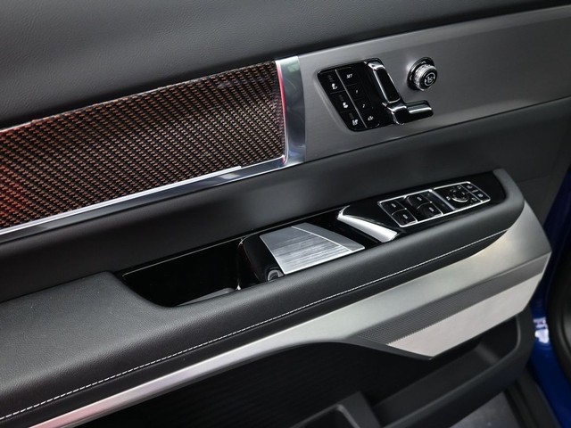 2026 Cadillac VISTIQ Sport - Photo 10