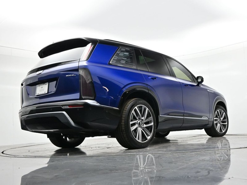 Cadillac VISTIQ Vehicle Full-screen Gallery Image 22