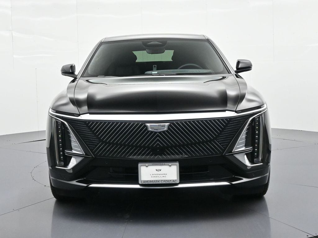 Cadillac LYRIQ Vehicle Full-screen Gallery Image 2