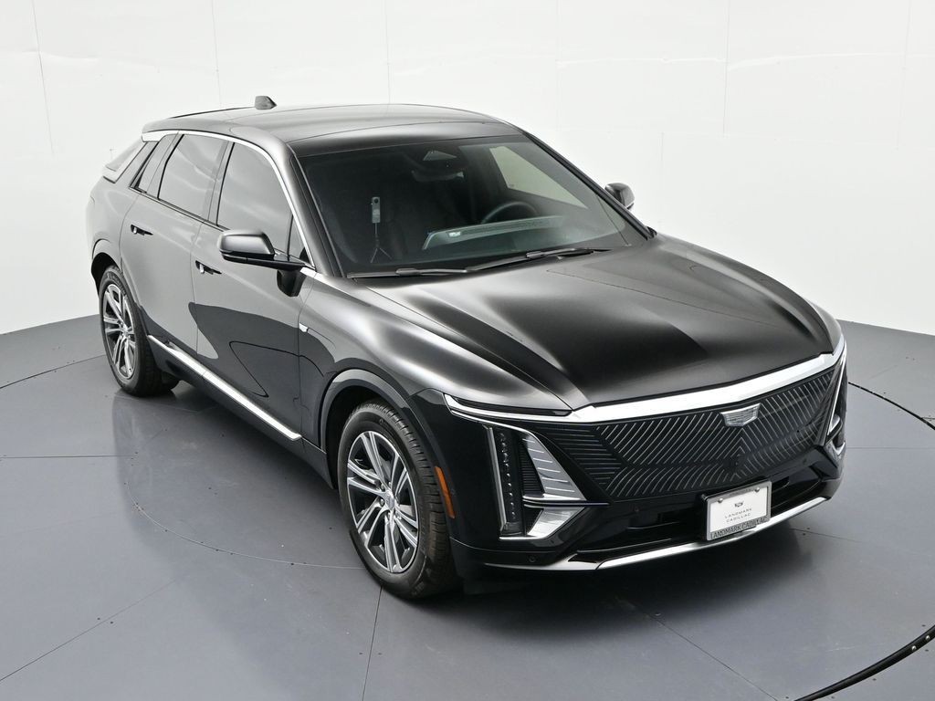 Cadillac LYRIQ Vehicle Full-screen Gallery Image 27