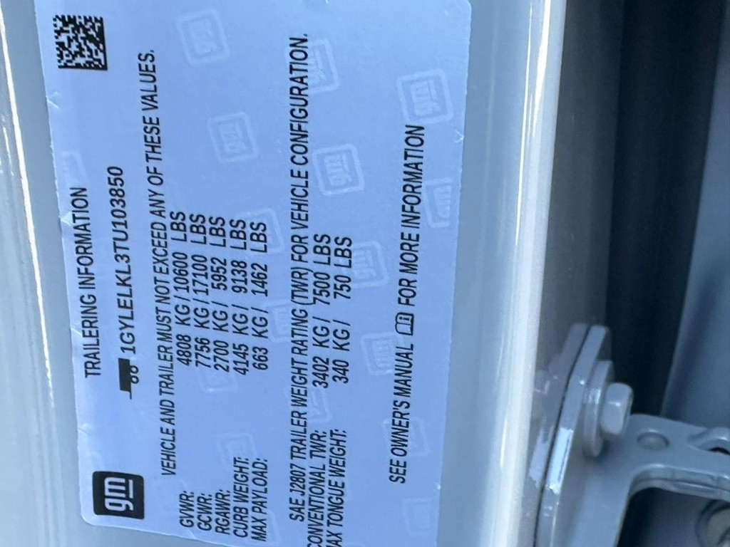 Cadillac Escalade IQL Vehicle Full-screen Gallery Image 20