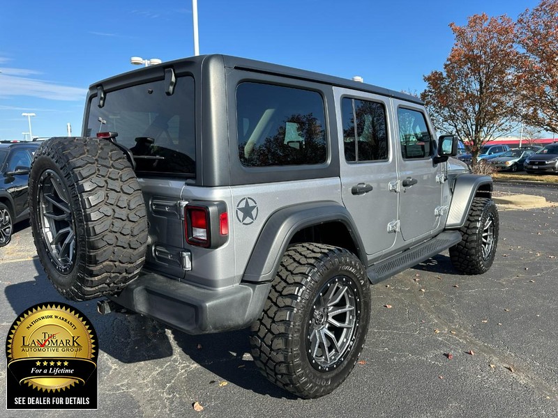 Jeep Wrangler Unlimited Vehicle Full-screen Gallery Image 3