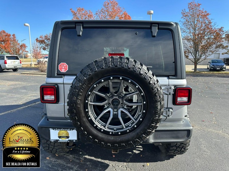 Jeep Wrangler Unlimited Vehicle Full-screen Gallery Image 4