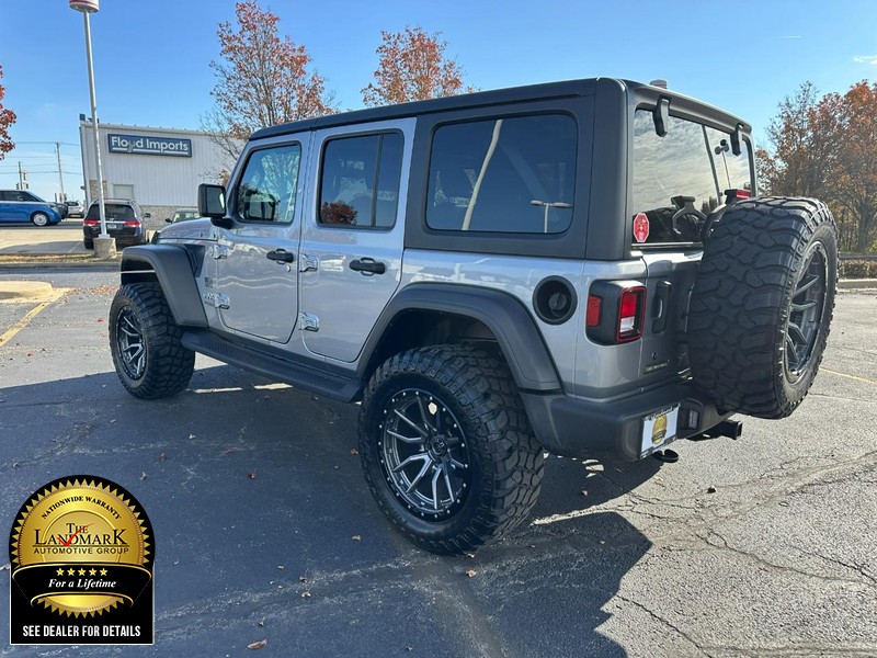 Jeep Wrangler Unlimited Vehicle Full-screen Gallery Image 6