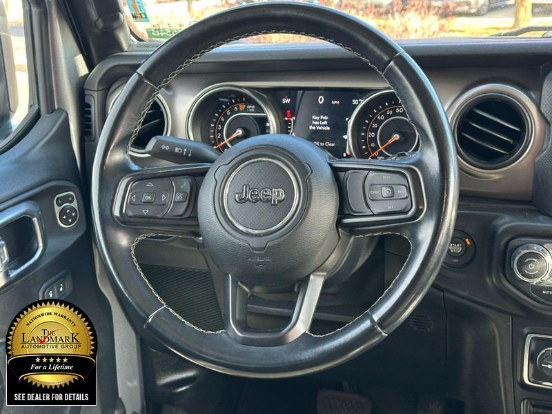 Jeep Wrangler Unlimited Vehicle Full-screen Gallery Image 12