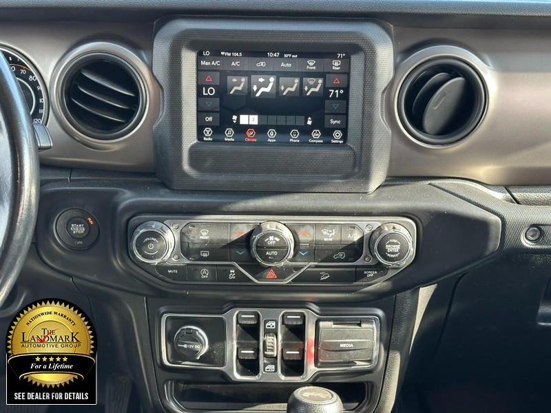 Jeep Wrangler Unlimited Vehicle Full-screen Gallery Image 13