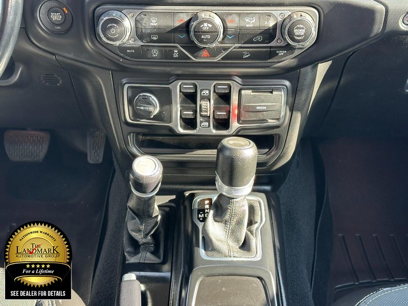 Jeep Wrangler Unlimited Vehicle Full-screen Gallery Image 14