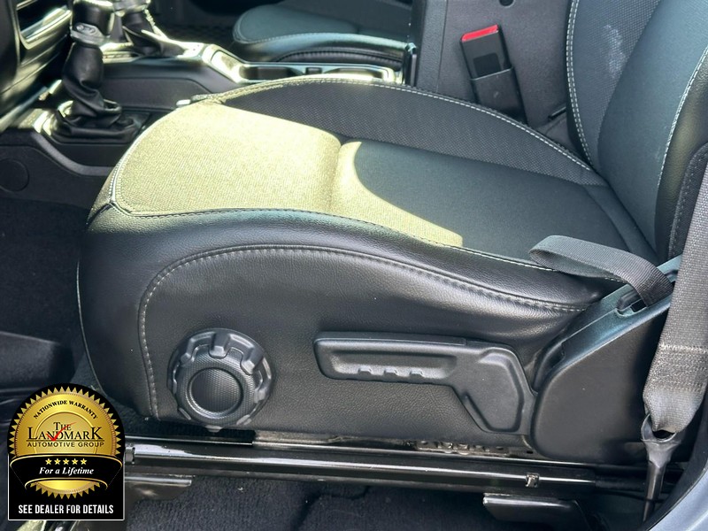 Jeep Wrangler Unlimited Vehicle Full-screen Gallery Image 17