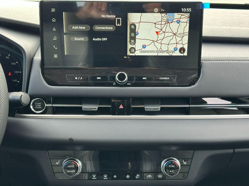 Mitsubishi Outlander Vehicle Full-screen Gallery Image 7