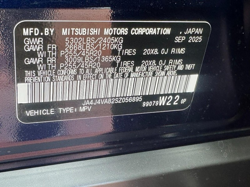 Mitsubishi Outlander Vehicle Full-screen Gallery Image 15