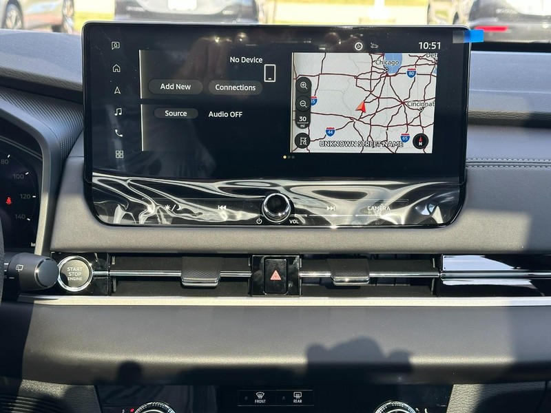 Mitsubishi Outlander Vehicle Full-screen Gallery Image 9