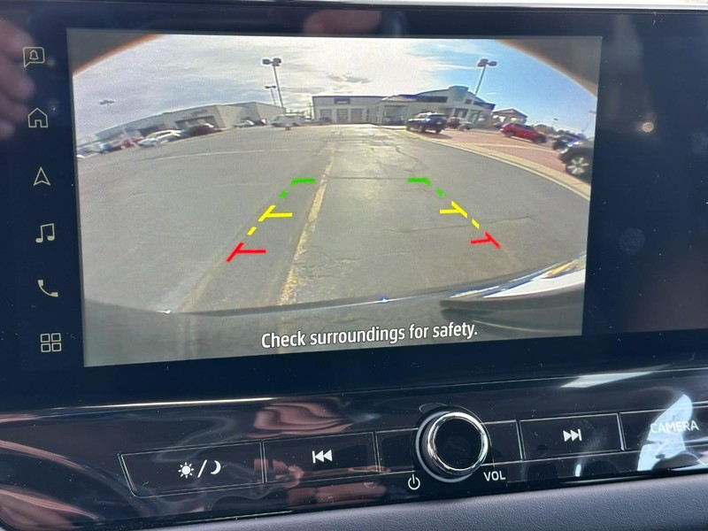 Mitsubishi Outlander Vehicle Full-screen Gallery Image 14