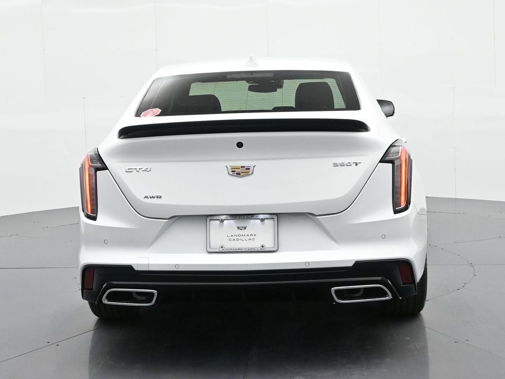 Cadillac CT4 Vehicle Full-screen Gallery Image 7