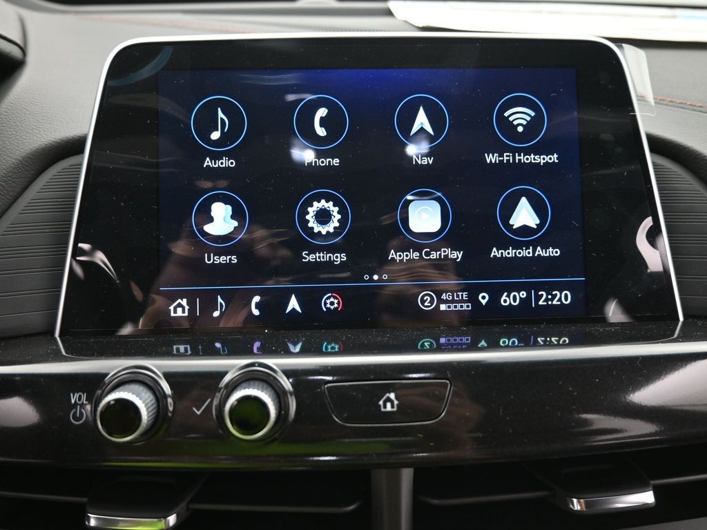 Cadillac CT4 Vehicle Full-screen Gallery Image 10