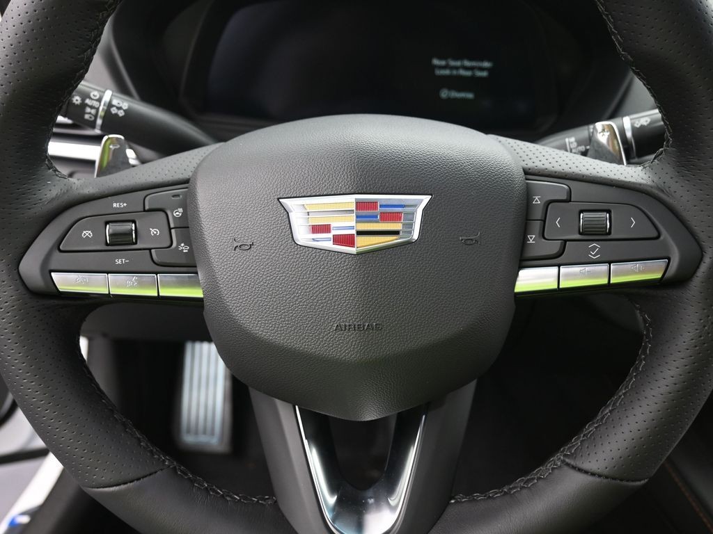Cadillac CT4 Vehicle Full-screen Gallery Image 13