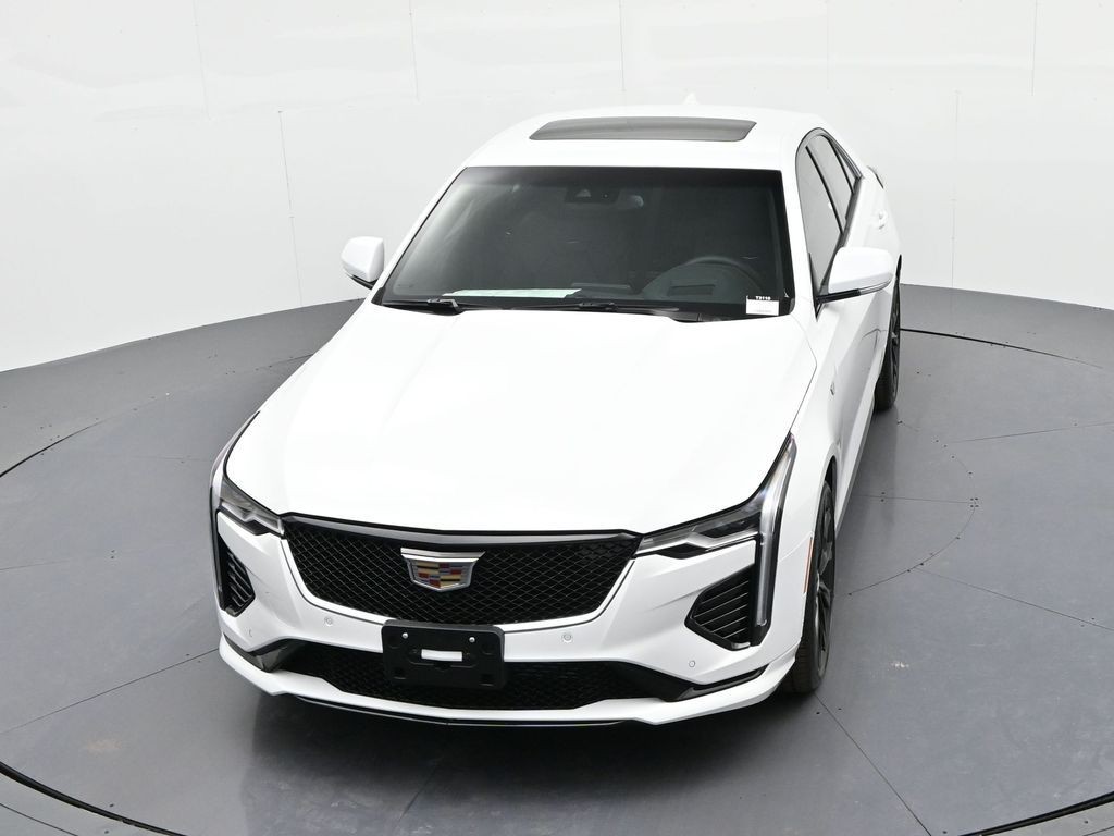 Cadillac CT4 Vehicle Full-screen Gallery Image 19