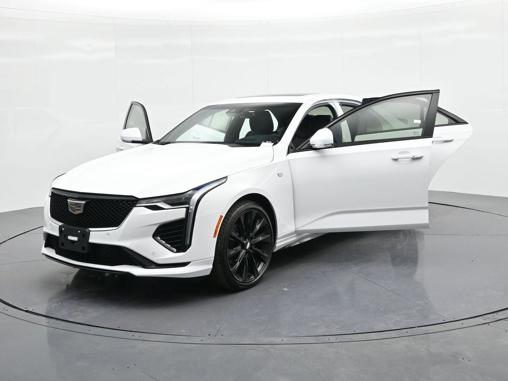 Cadillac CT4 Vehicle Full-screen Gallery Image 28