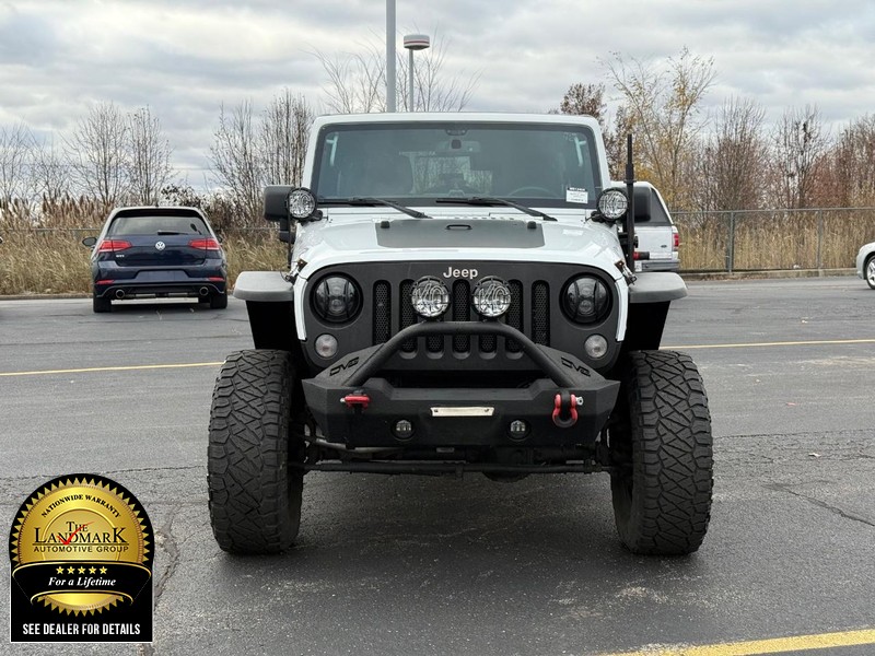 Jeep Wrangler Unlimited Vehicle Full-screen Gallery Image 4