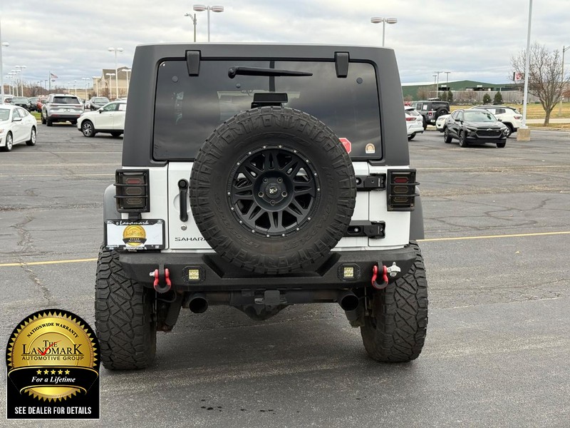 Jeep Wrangler Unlimited Vehicle Full-screen Gallery Image 7