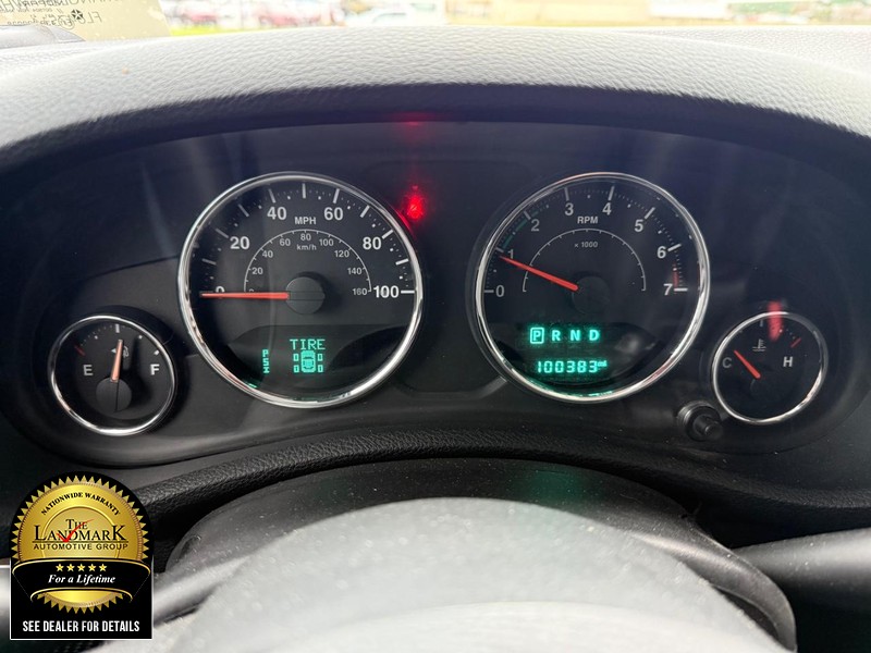 Jeep Wrangler Unlimited Vehicle Full-screen Gallery Image 12