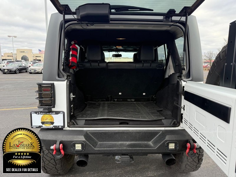 Jeep Wrangler Unlimited Vehicle Full-screen Gallery Image 18