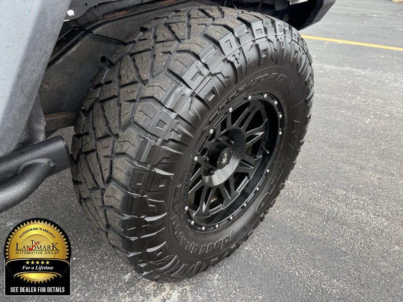 Jeep Wrangler Unlimited Vehicle Full-screen Gallery Image 19