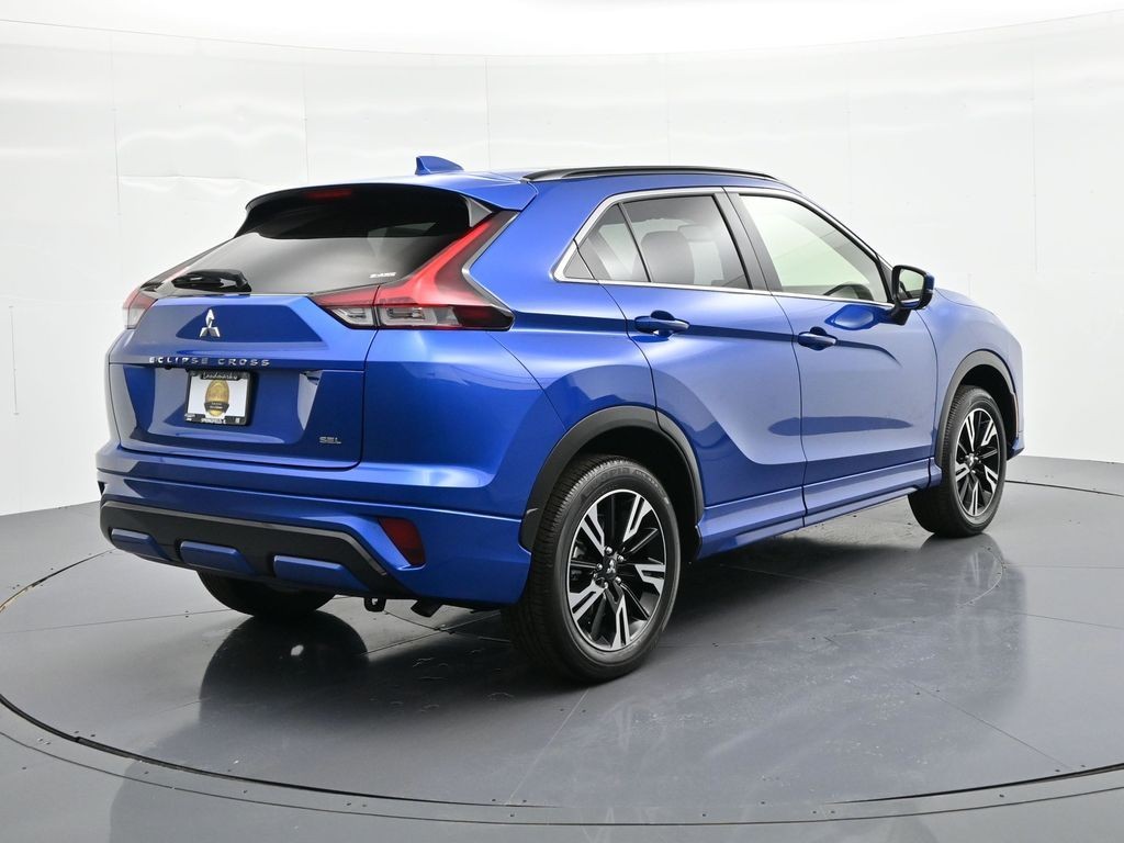 Mitsubishi Eclipse Cross Vehicle Full-screen Gallery Image 5