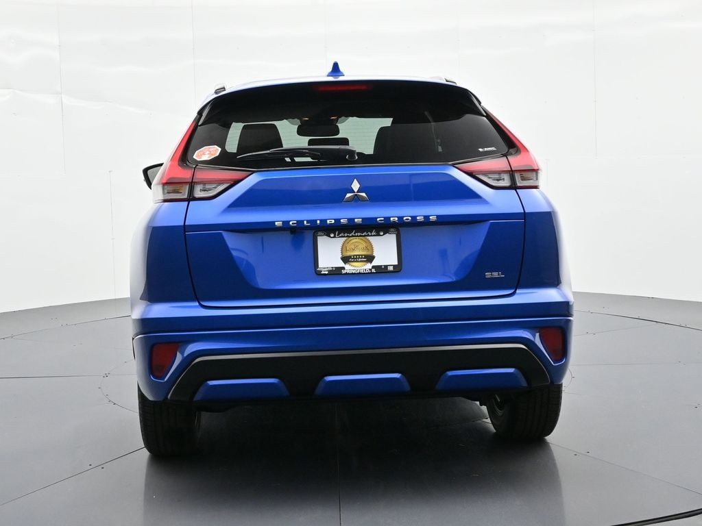 Mitsubishi Eclipse Cross Vehicle Full-screen Gallery Image 6