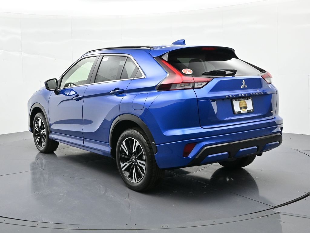 Mitsubishi Eclipse Cross Vehicle Full-screen Gallery Image 7