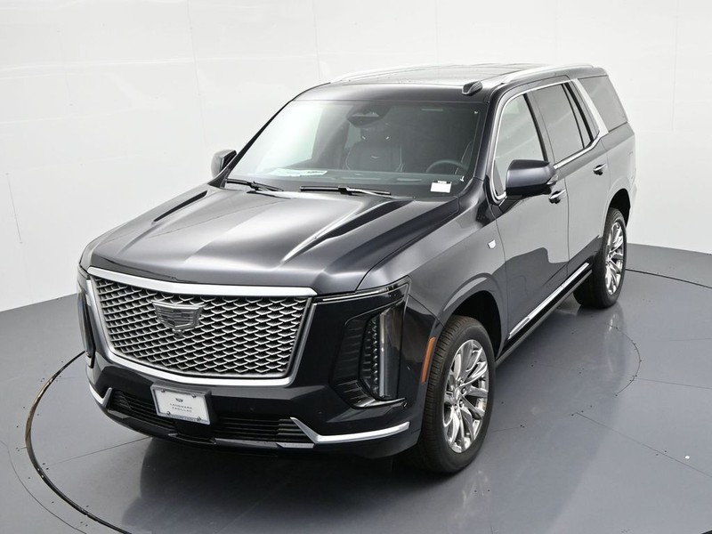 Cadillac Escalade Vehicle Full-screen Gallery Image 20