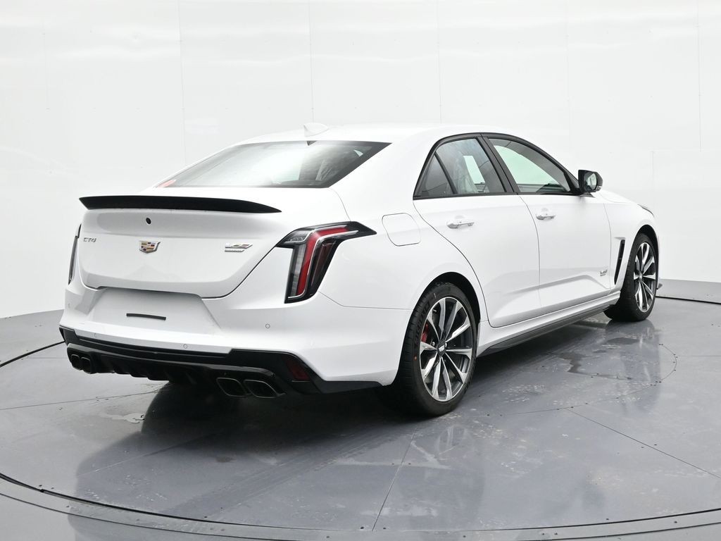 Cadillac CT4-V Vehicle Full-screen Gallery Image 6